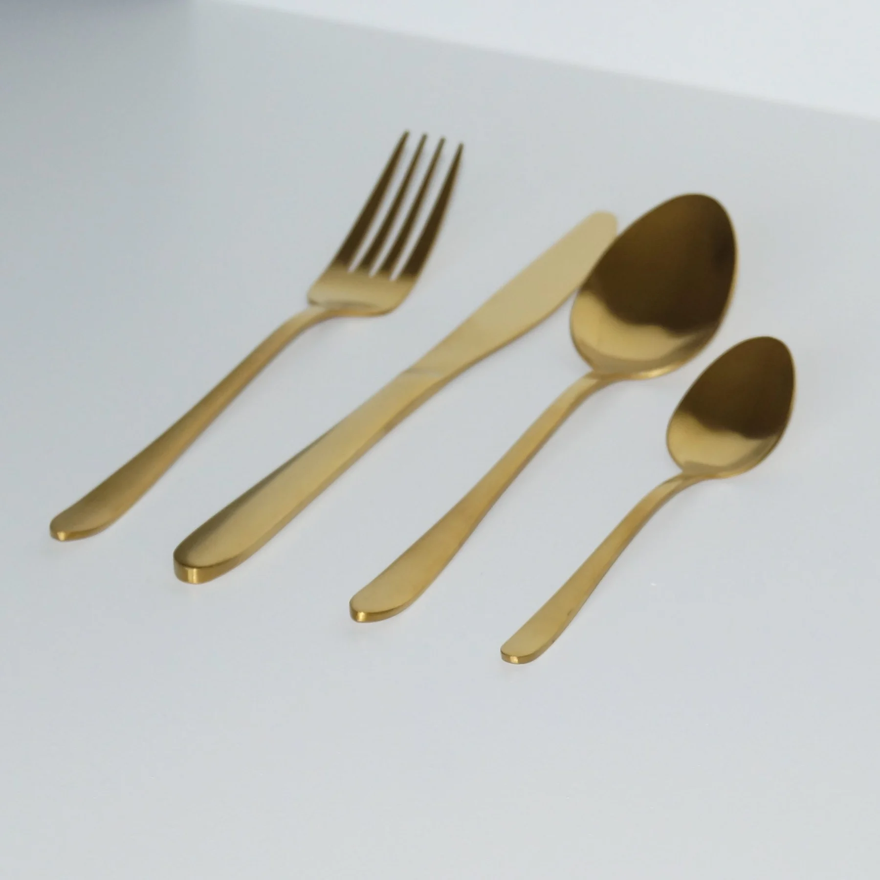Matgouden bestekset uit de Maeve verhuurcollectie